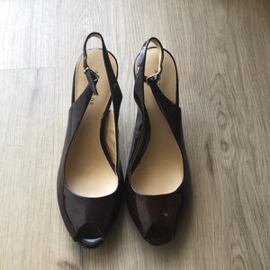 Patent leather kitten heel